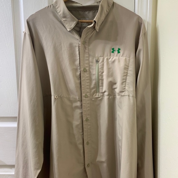 🔥🔥🔥NWOT Men’s XXL UnderArmour vented shirt 🔥🎄 - Picture 1 of 5